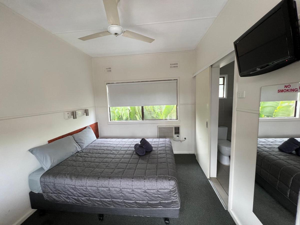 ไฮเวย์ โมเทล กราฟตัน Motel ภายนอก รูปภาพ