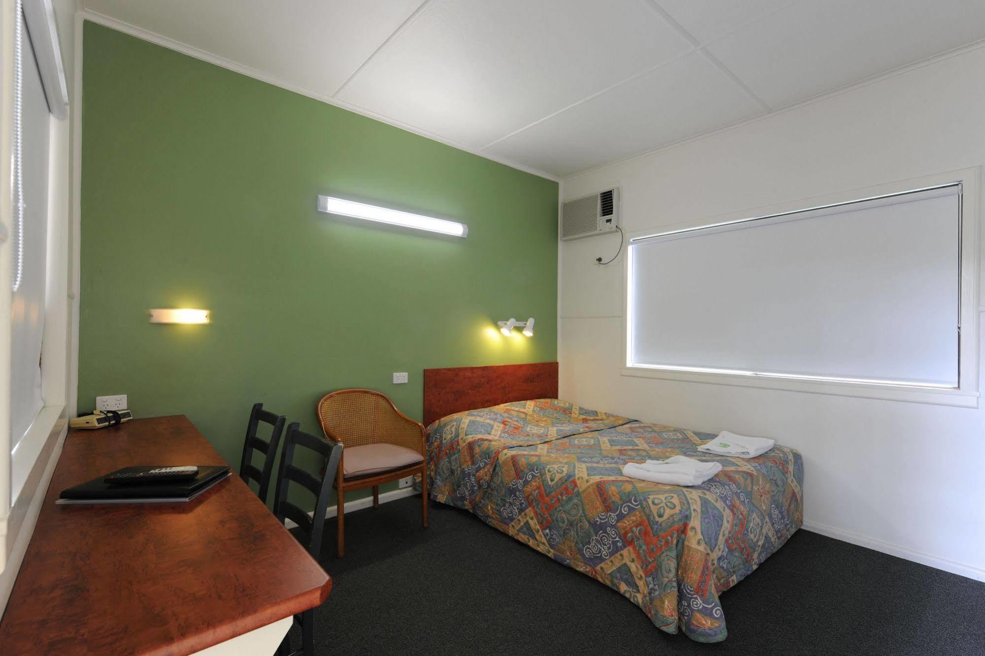 ไฮเวย์ โมเทล กราฟตัน Motel ภายนอก รูปภาพ