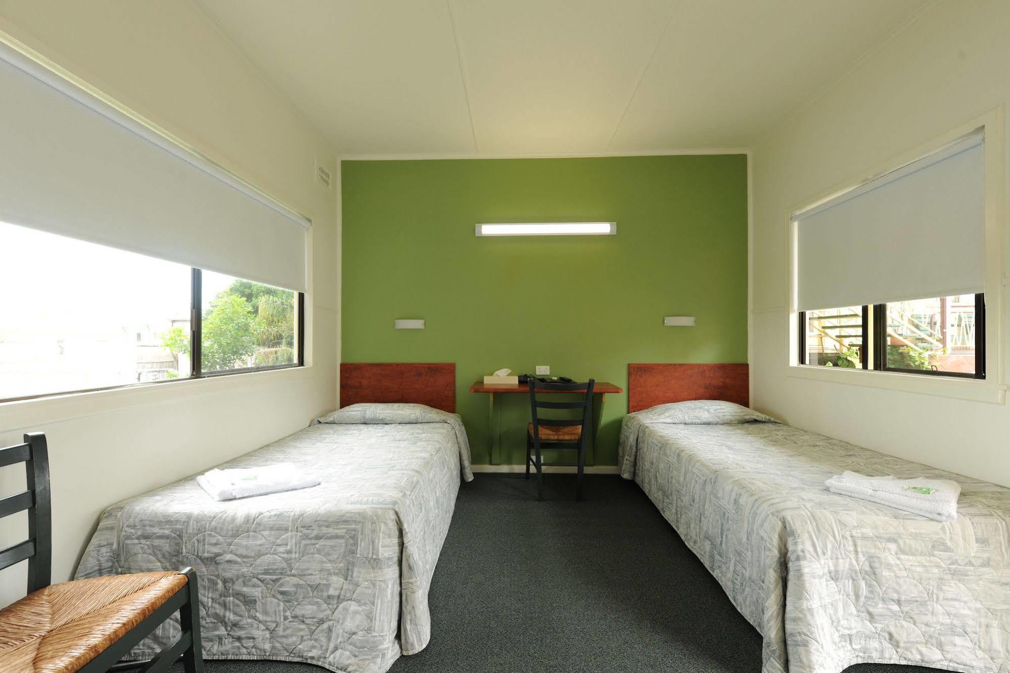 ไฮเวย์ โมเทล กราฟตัน Motel ภายนอก รูปภาพ