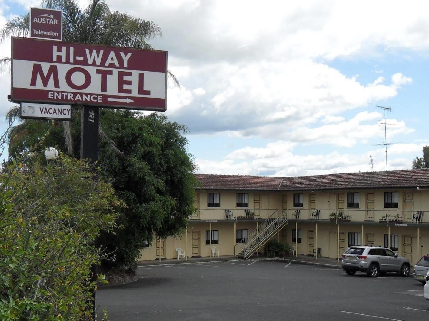 ไฮเวย์ โมเทล กราฟตัน Motel ภายนอก รูปภาพ