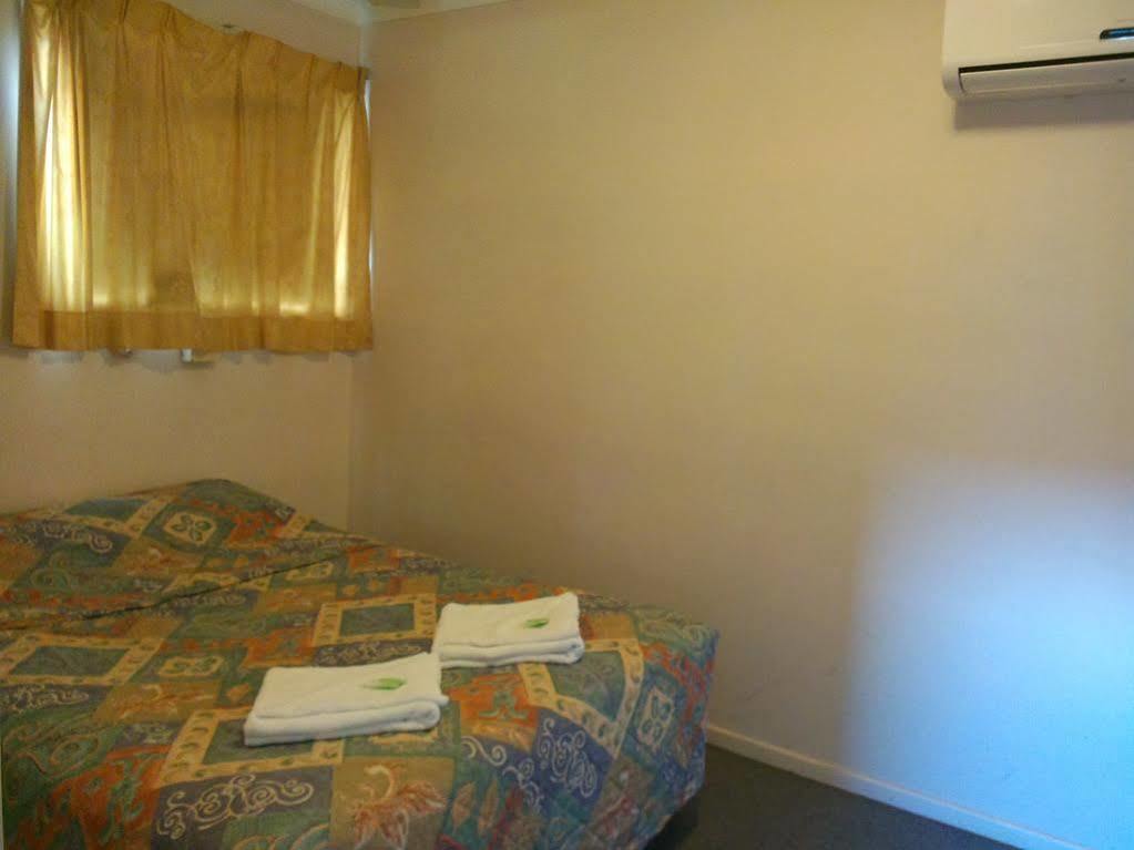 ไฮเวย์ โมเทล กราฟตัน Motel ภายนอก รูปภาพ